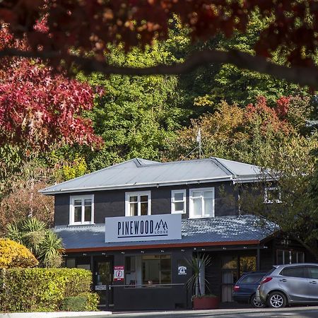 Pinewood Queenstown Exterior photo
