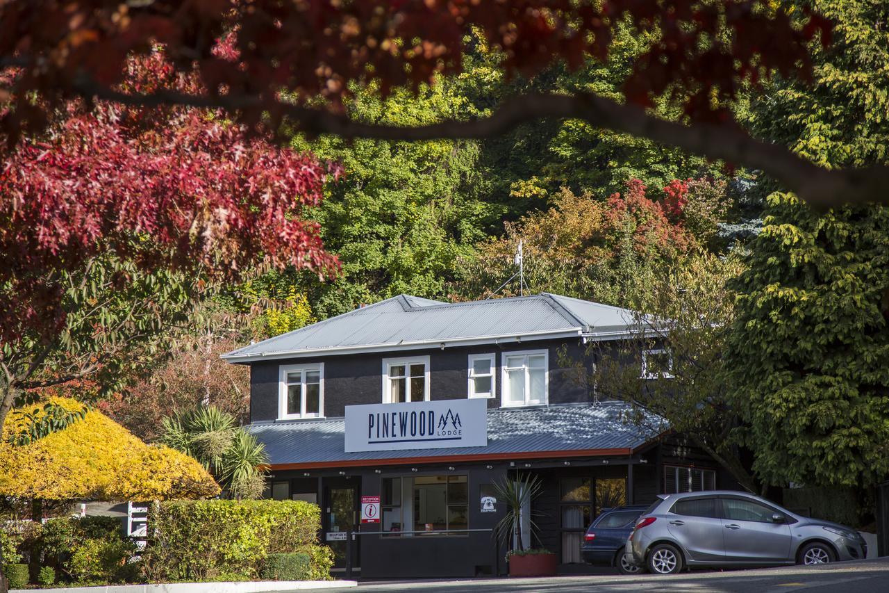 Pinewood Queenstown Exterior photo